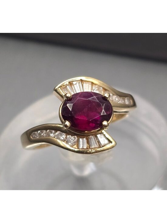 Harold Freeman - EREV Jewelry - 14K Gold Garnet Diamond Vintage Cocktail Ring Size 7 Signed EREV Band